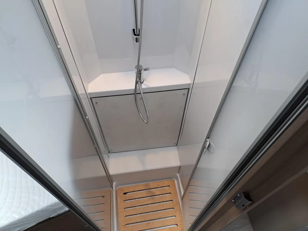 Carado I 447 Pro+ Automatik, 4.400 kg, Solar, LTE, TV