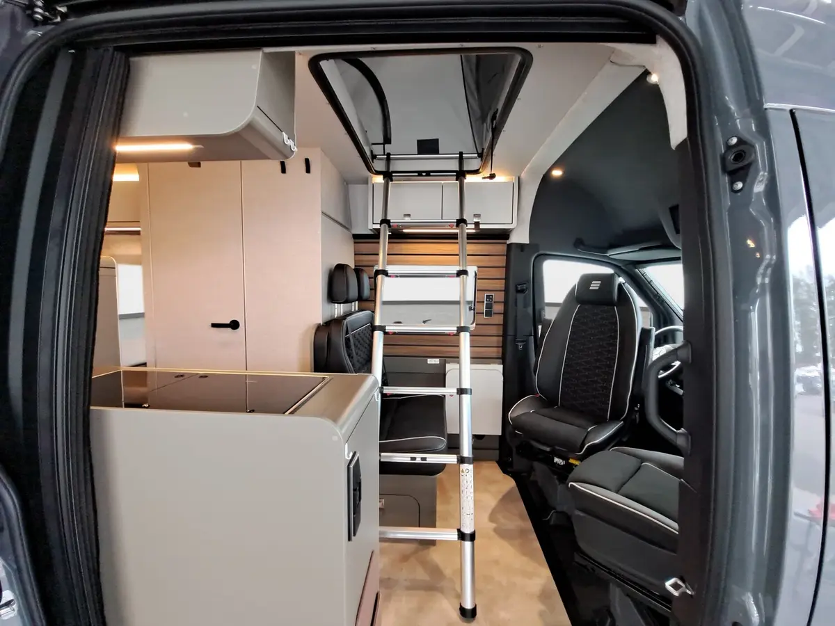 Hymer Grand Canyon S CrossOver 600 Aufstelldach, AHK