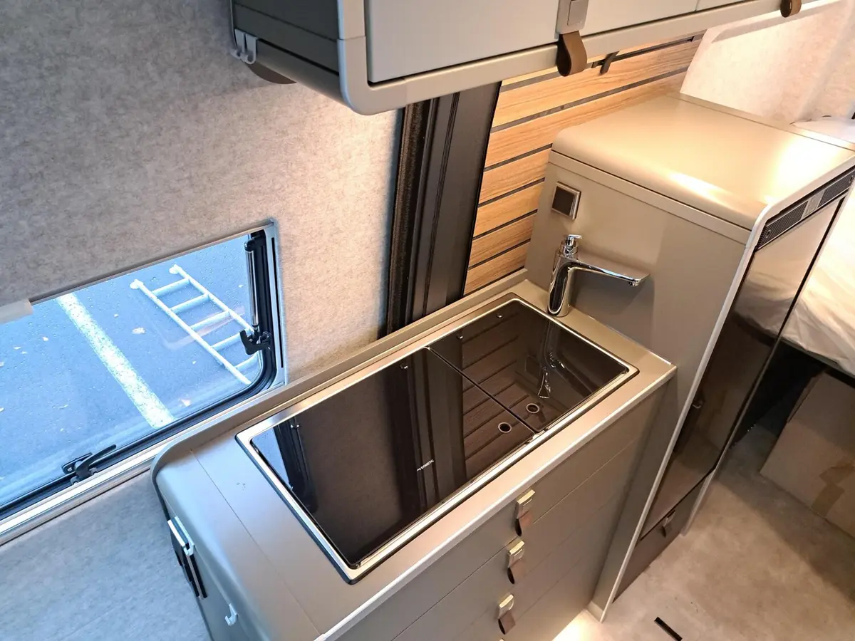 Hymer Grand Canyon S Xperience 600 AHK, Aufstelldach