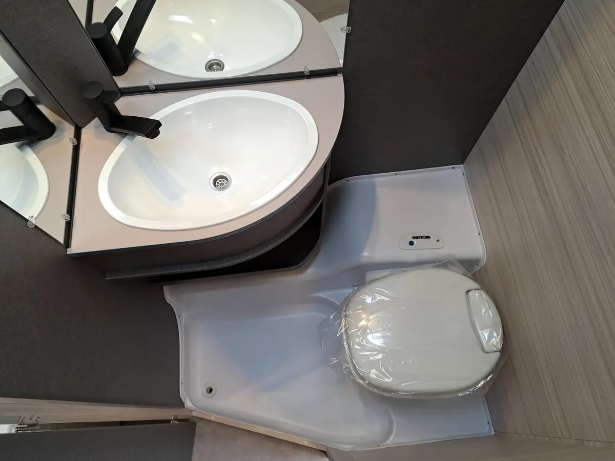 Dethleffs c-joy Active 460 LE 