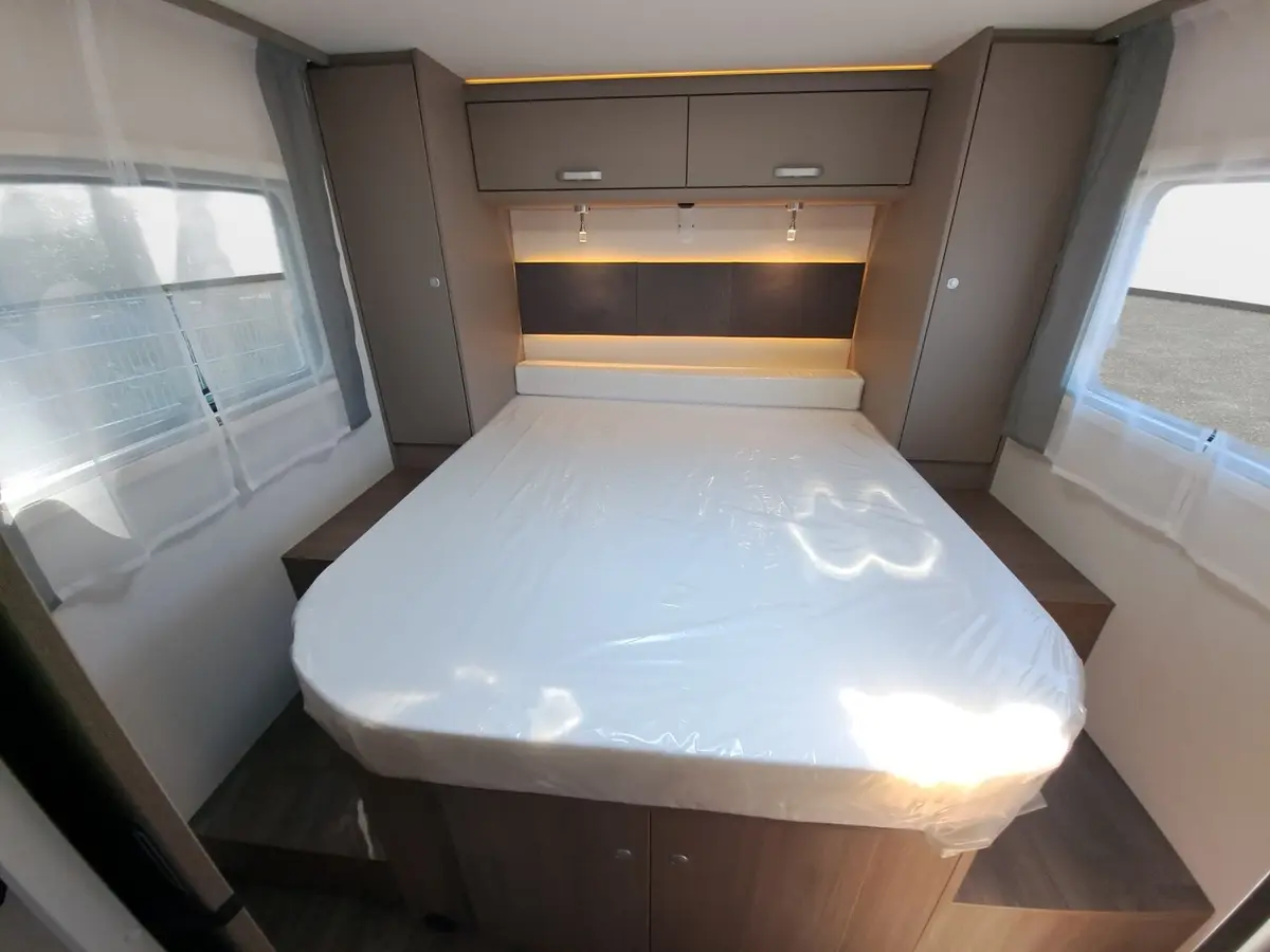 Carado T 459 Pro+, Autom., Solar, TV, LTE, 3. Bett, Ofen