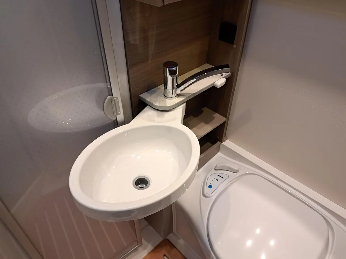 Carado T 135 Pro+ Solar, LTE, TV