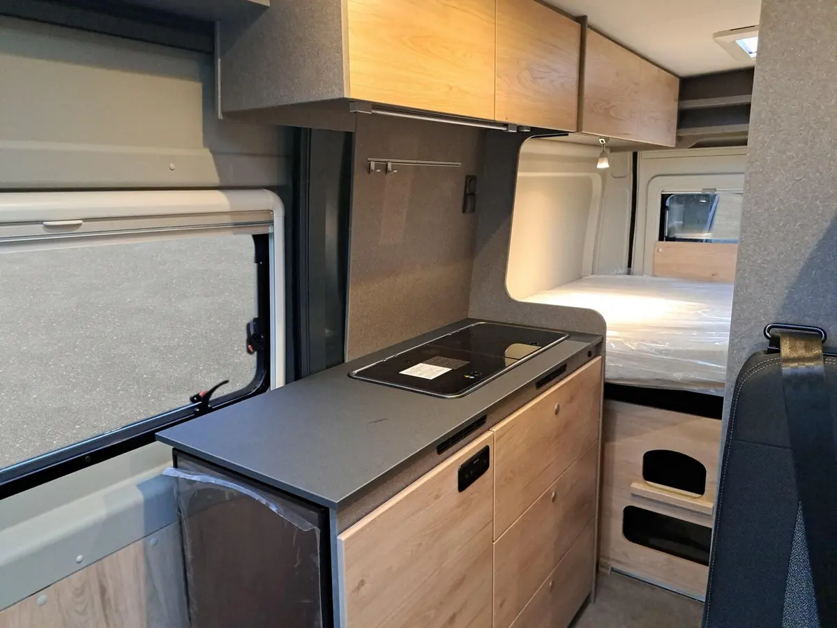 Dethleffs Globetrail Active 600 DS Fiat Markise