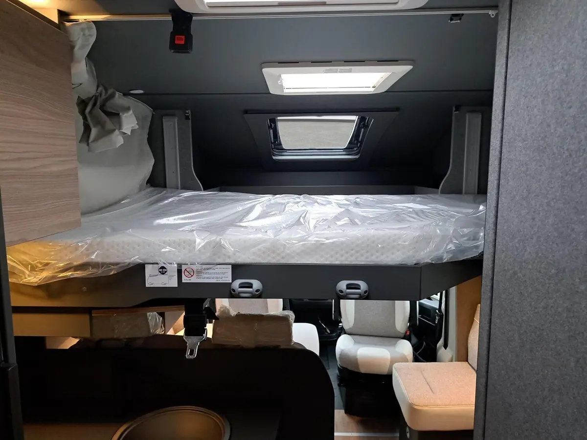 Dethleffs Trend Active T 6817 EB Hubbett, Chassispaket