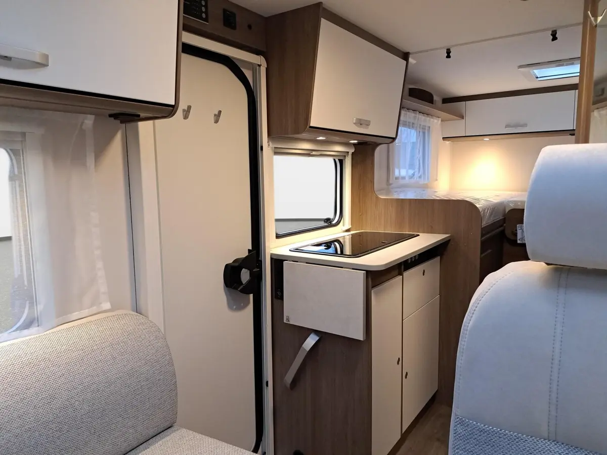 Carado V 347 Pro+ Automatik, Solar, LTE, TV