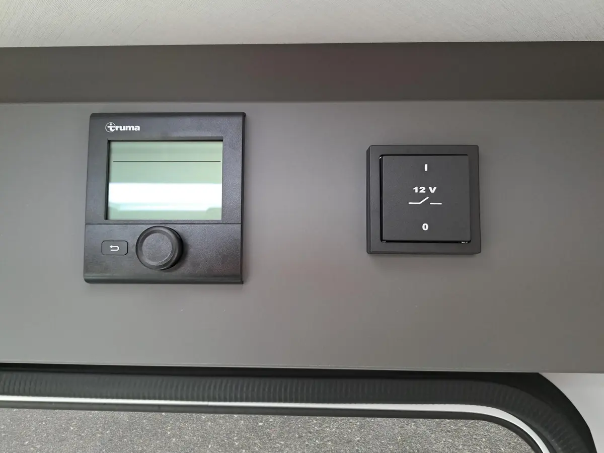 Hymer Eriba Novaline 442 Movingpaket, Autark, Alufelgen