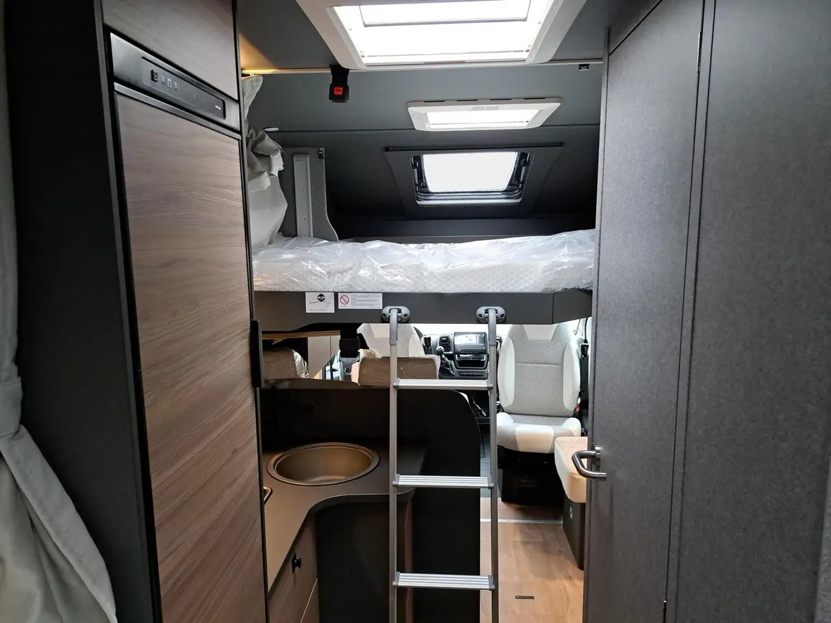 Dethleffs Trend Active T 6817 EB Hubbett, Chassispaket