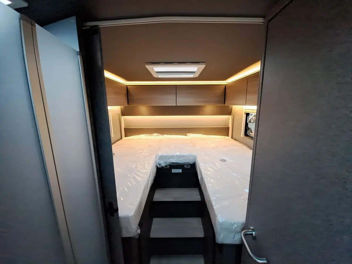 Dethleffs Trend Active T 7057 EBL Chassis-, Assistenzpaket