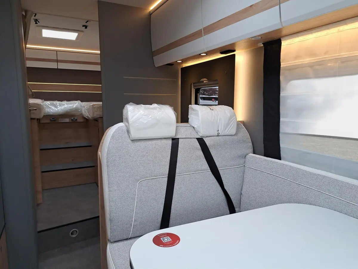 Dethleffs Just Camp Active T 7052 EB Chassis-, Assistenzpaket