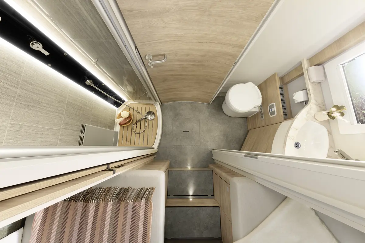 Dethleffs Globetrotter XXL A 9000-2 EB 