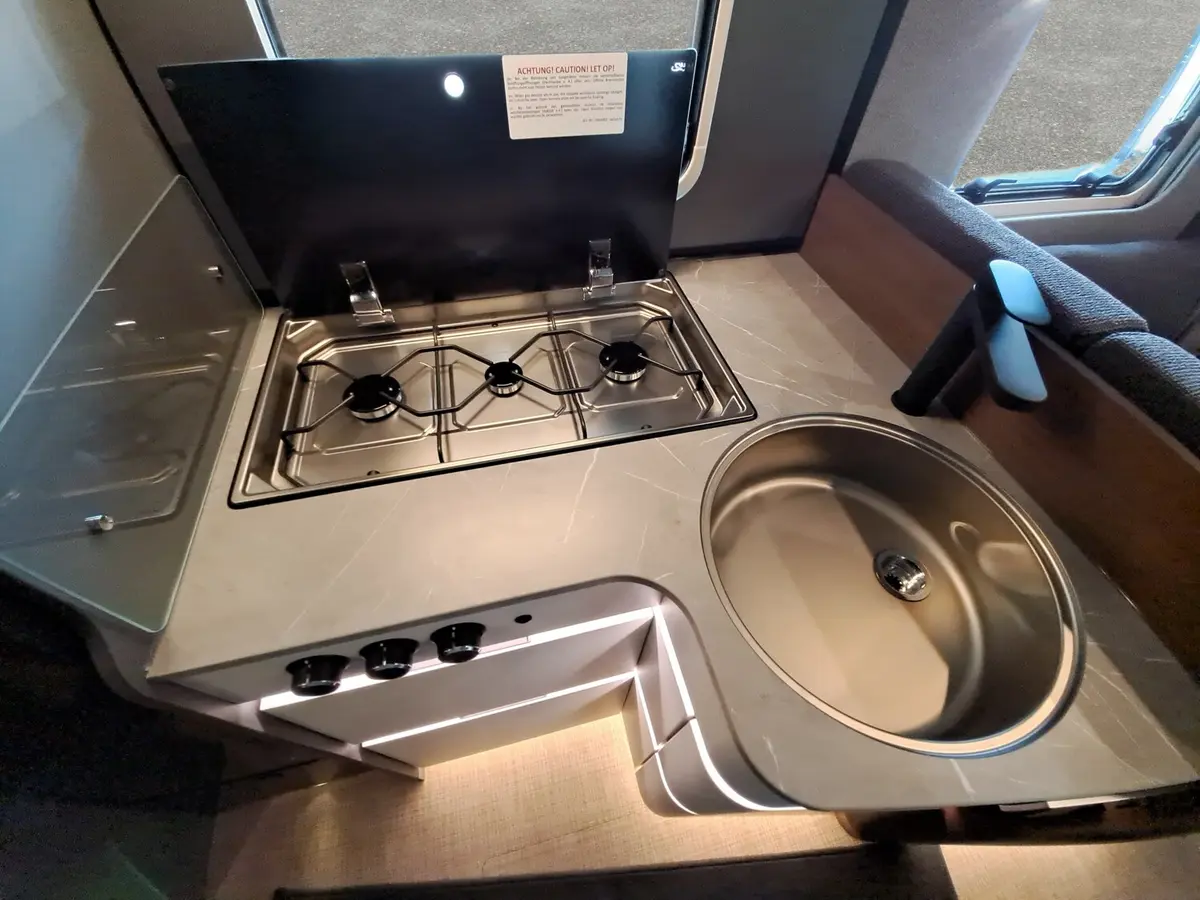 Hymer B-Klasse MC T 600 Premium-Line, Arktis, Hubbett