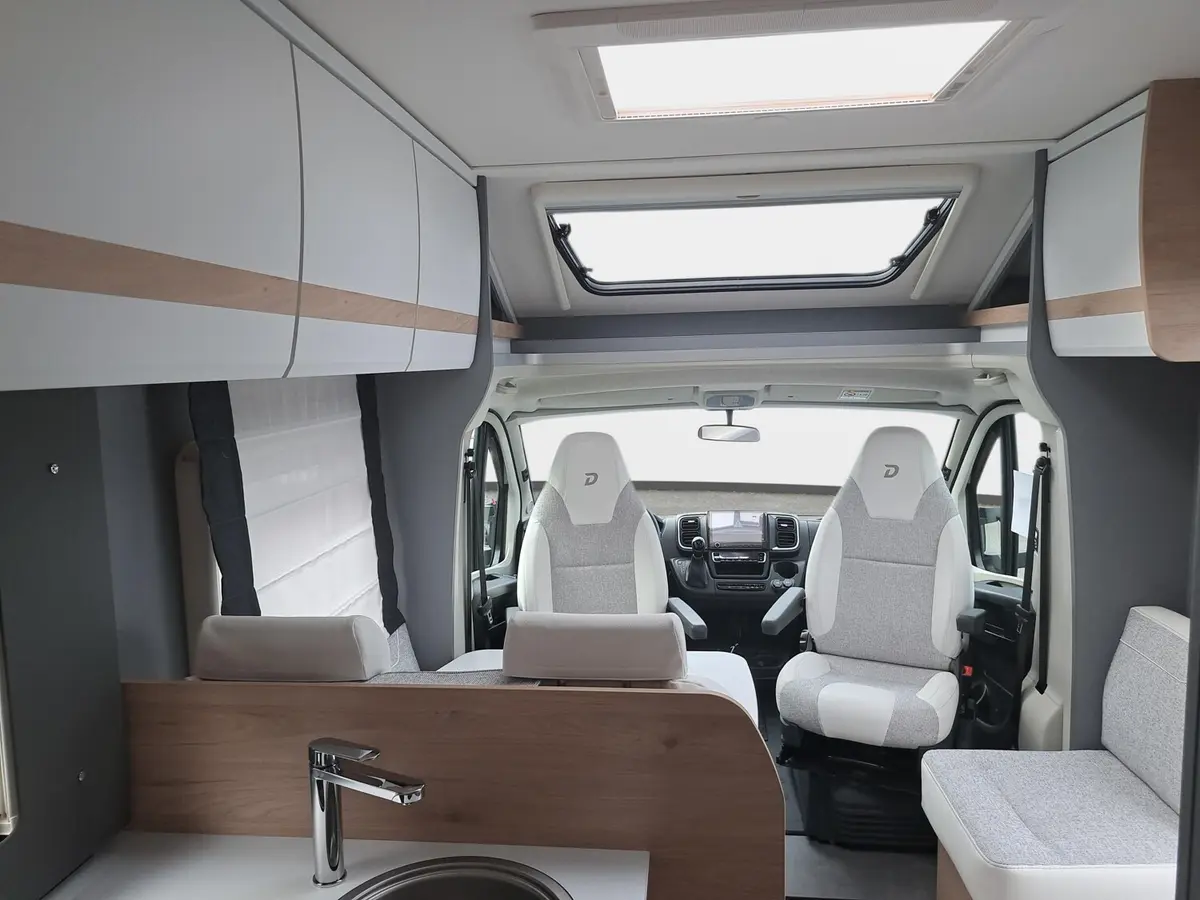 Dethleffs Just Camp Active T 6812 EB Automatik, Chassispaket