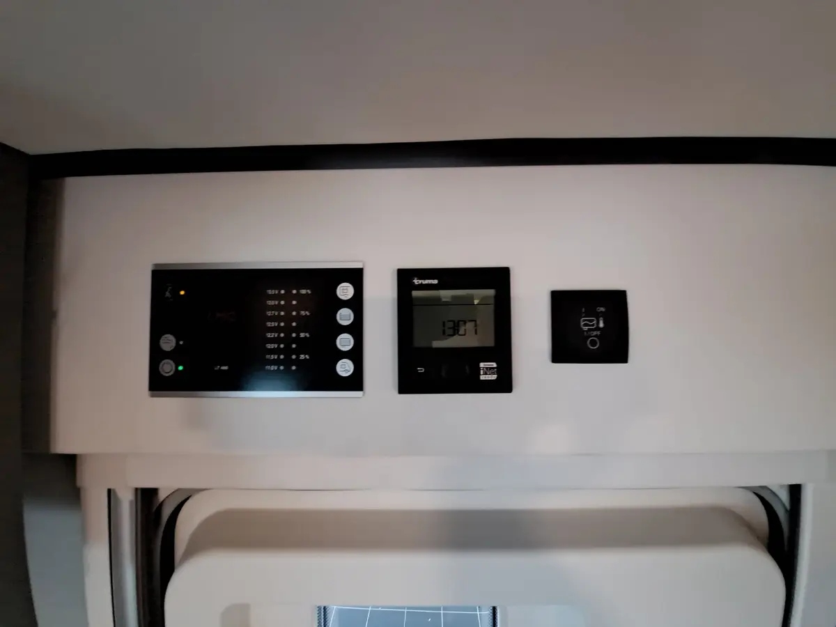 LMC Tourer Lift H 664 G TV, Sat, Solar, Markise
