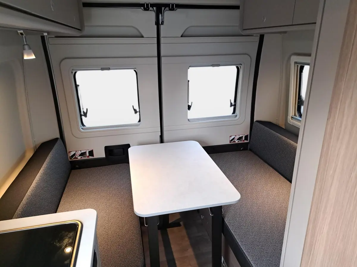 Carado pro CV 541 Automatik, Rahmenfenster