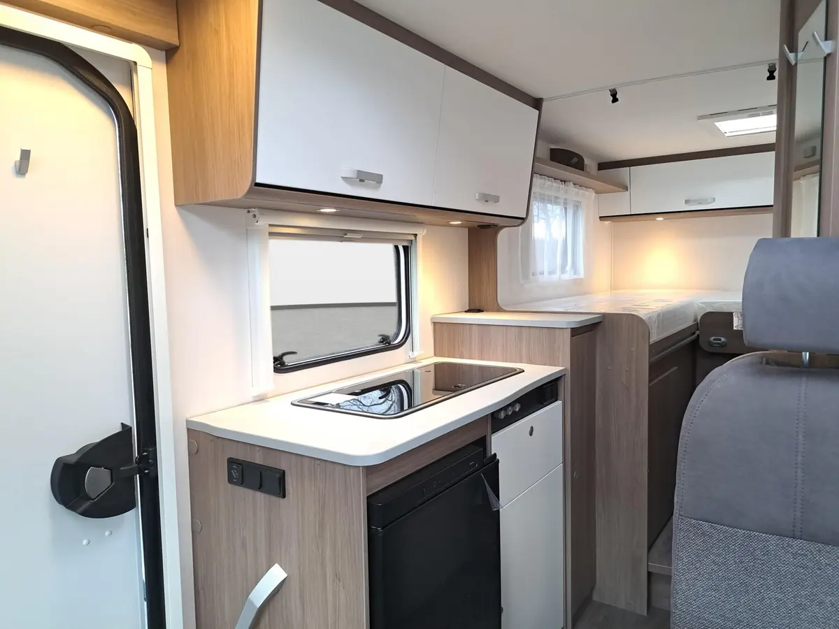 Carado V 337 Pro+ Automatik, Solar, LTE, TV-Paket