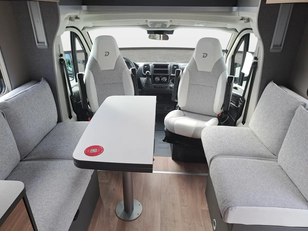 Dethleffs Trend T 7057 DBL Hubbett, div. Pakete