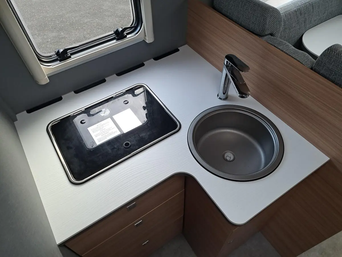 Dethleffs Just 90 T 7052 DBM Hubbett, AHK, Markise, TV, Sat