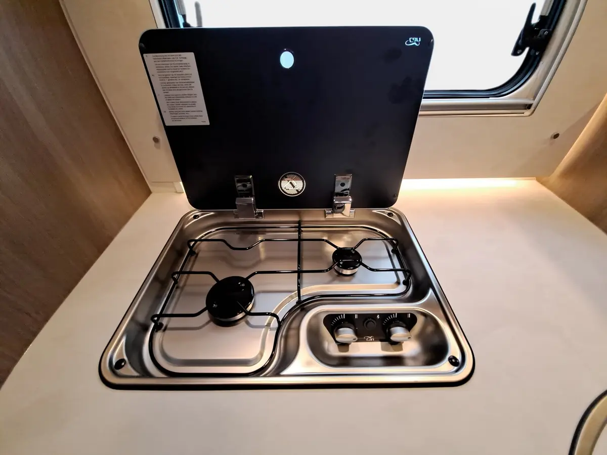 Carado T 328 Pro+, LTE, TV, Solar, 3. Bett