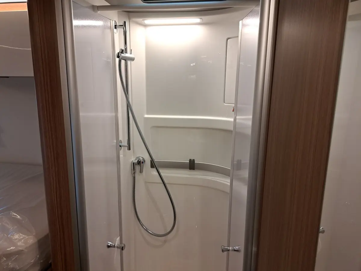 Hymer B-Klasse MC I 680 Bugausbau, Premium, AHK