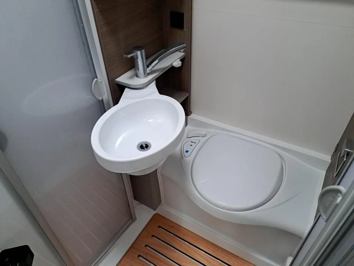 Carado T 135 Pro+ Automatik, Solar, LTE, TV