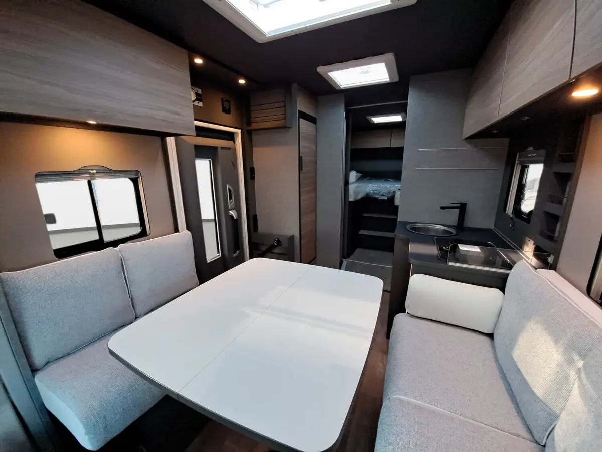 Dethleffs Trend Active T 7057 EBL Chassis-, Assistenzpaket