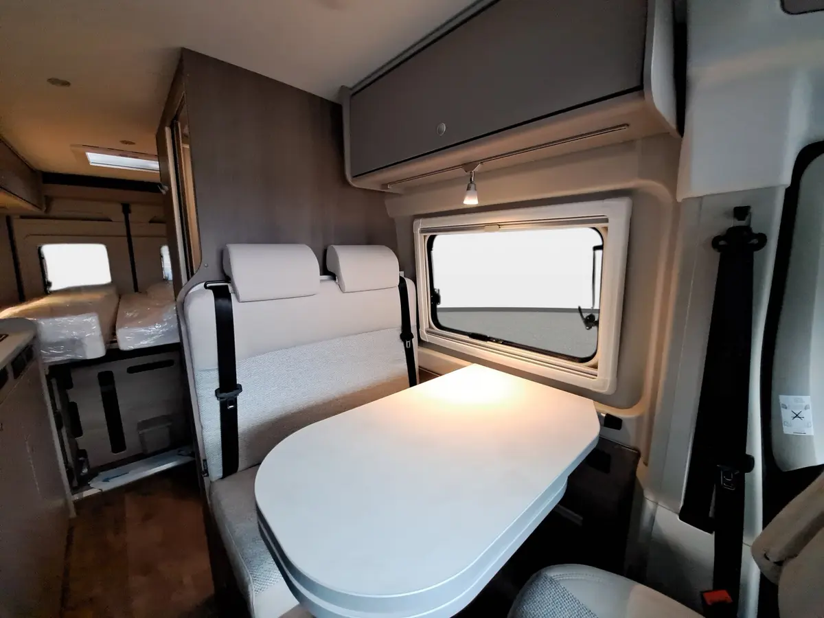 Carado pro+ CV 640 Digital-, Chassis-Paket, 3. Bett