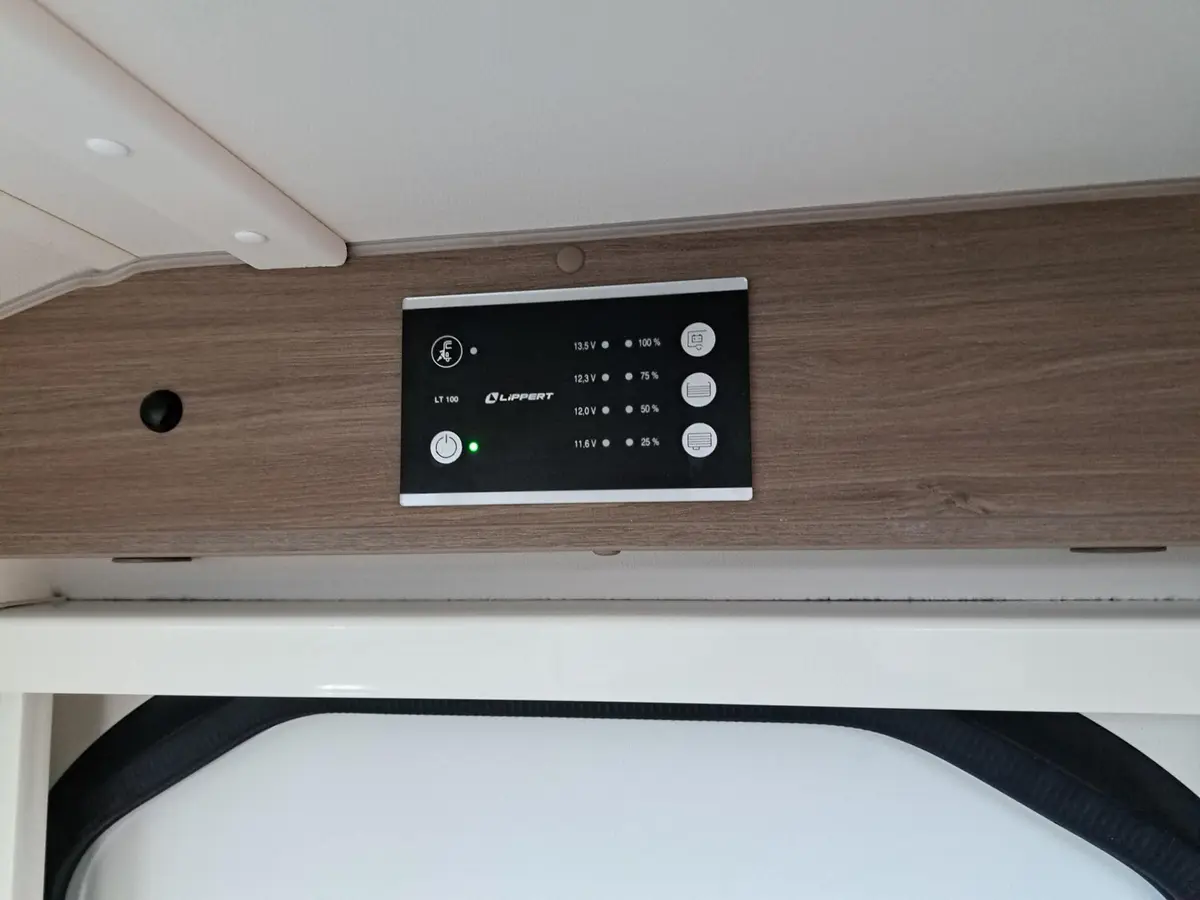 Carado V 337 Pro+ Automatik, Solar, TV-Paket