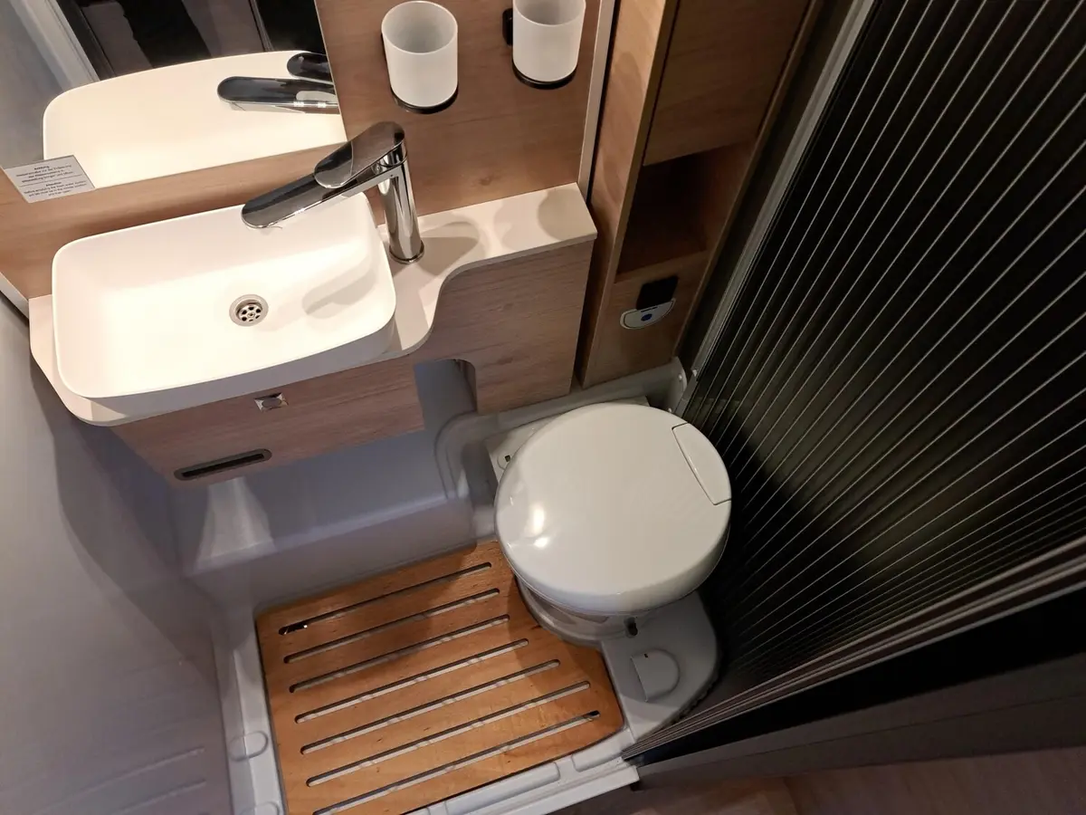 Dethleffs Globebus Camp Active T 4 Automatik