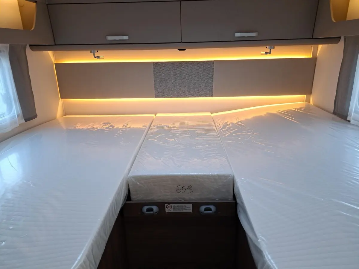 Carado T 447 Pro+ Hubbett, TV, Sat, Solar