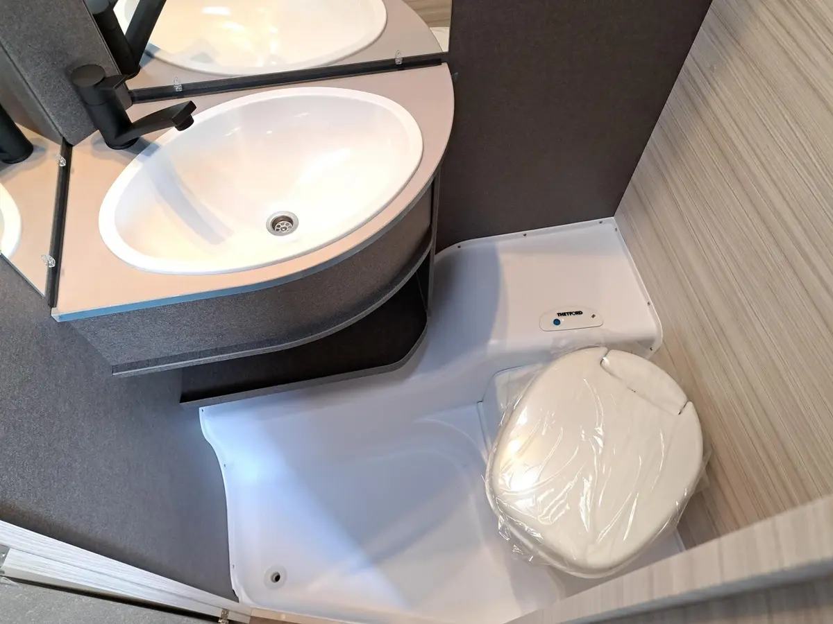 Dethleffs c-joy Active 460 LE 