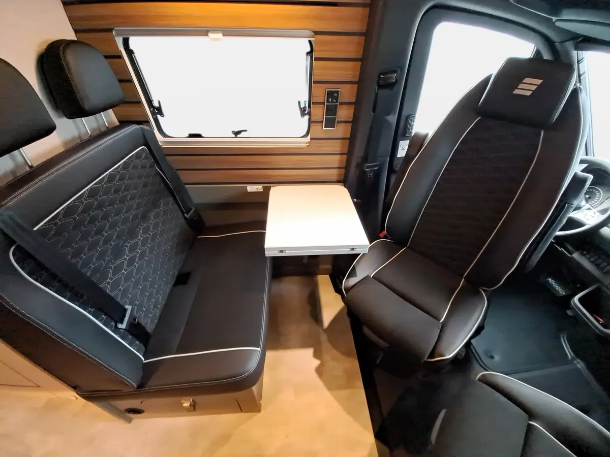 Hymer Grand Canyon S CrossOver 600 Aufstelldach, AHK