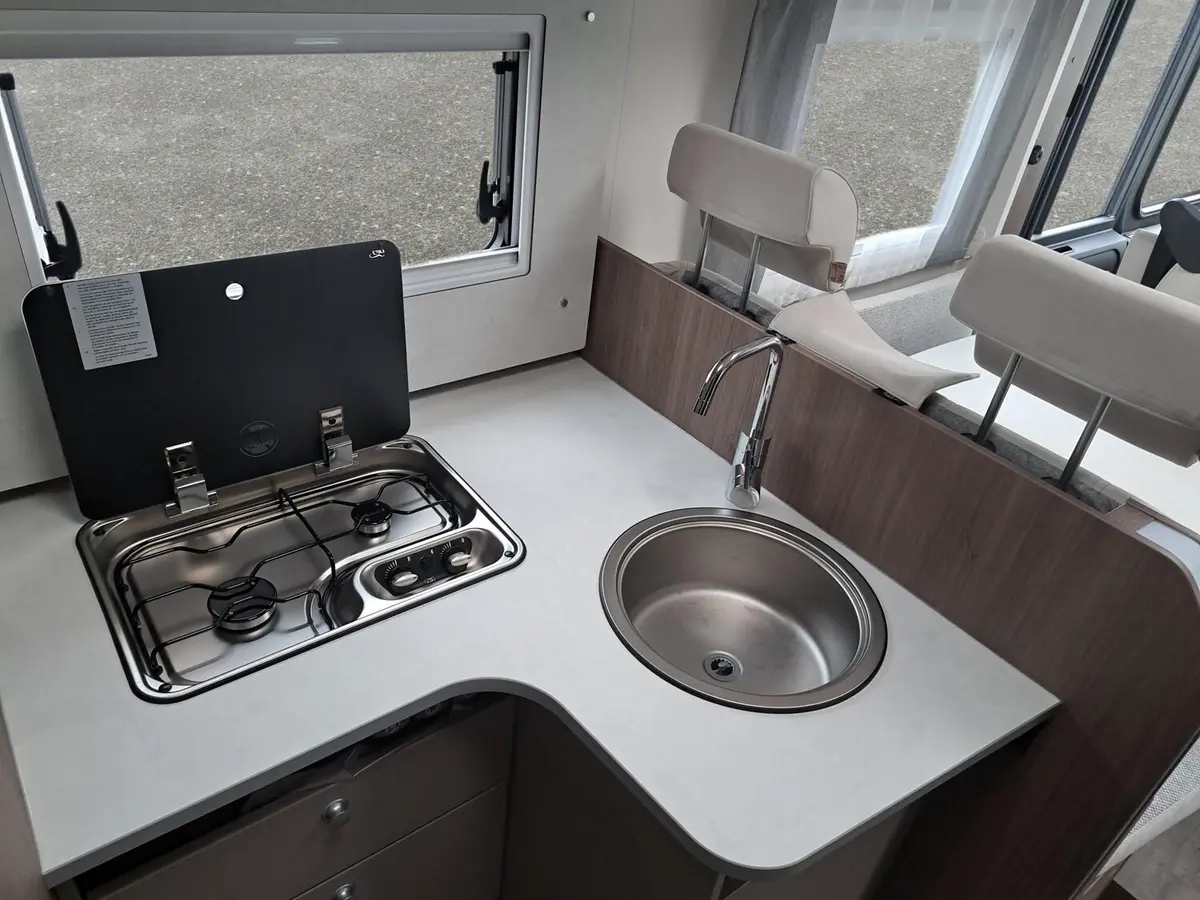 Carado I 447 Pro+ Automatik, 4.400 kg, Solar, Sat, TV