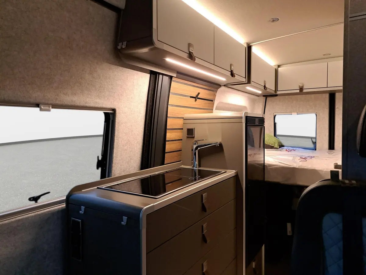 Hymer Grand Canyon S CrossOver 600 Schlafdach, Solar
