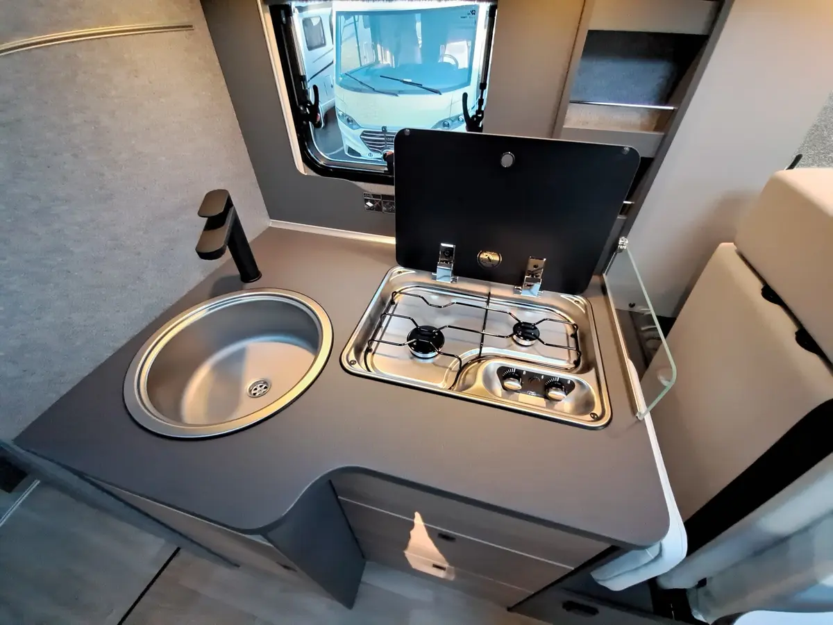 Dethleffs Trend Active T 7057 EBL Chassis-, Assistenzpaket