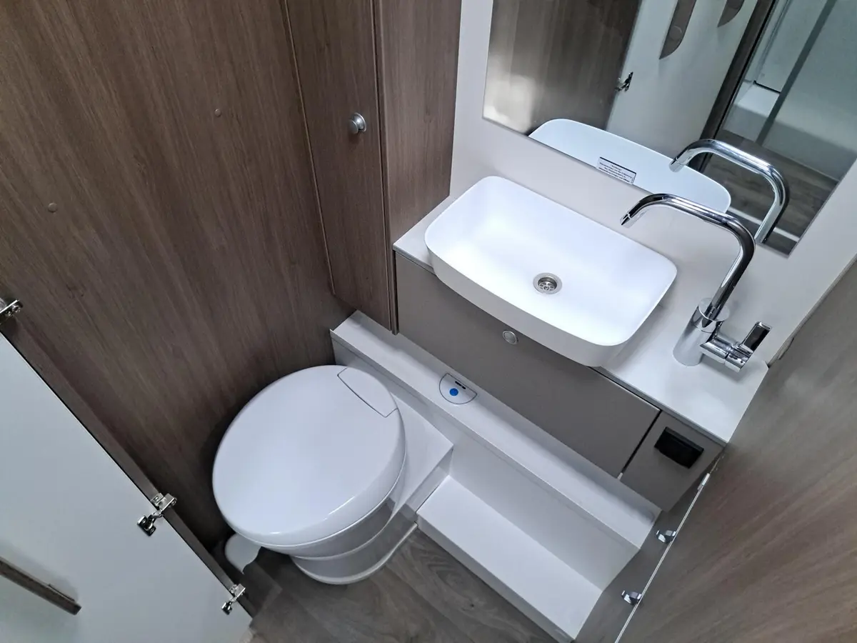 Carado I 447 Pro+ Automatik, 4.400 kg, Solar, Sat, TV