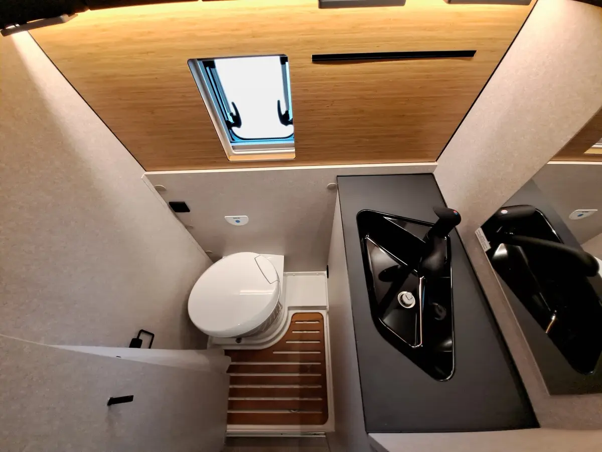 Hymer Redwood 600 Schlafdach, Fahrkomfortpaket, Autark