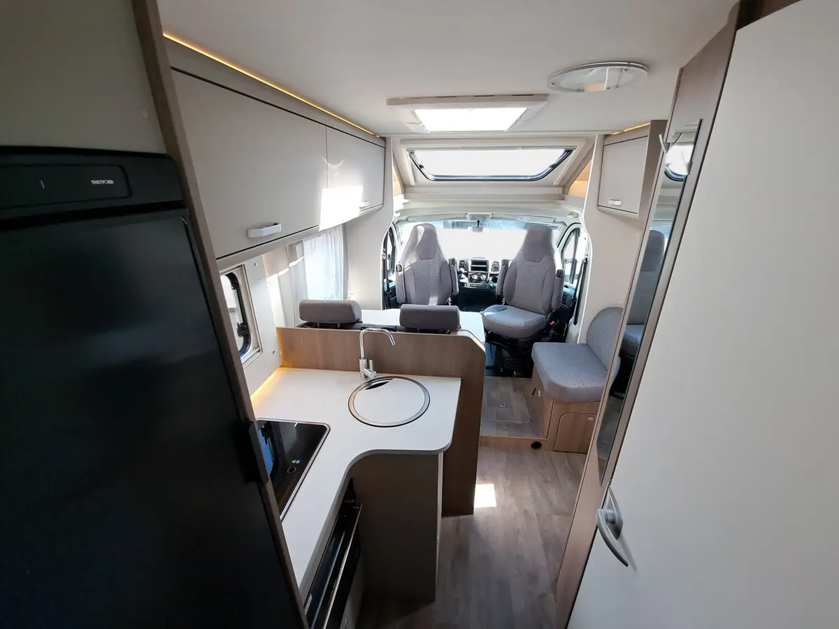 Carado T 328 Pro+, Solar, LTE, TV, Backofen
