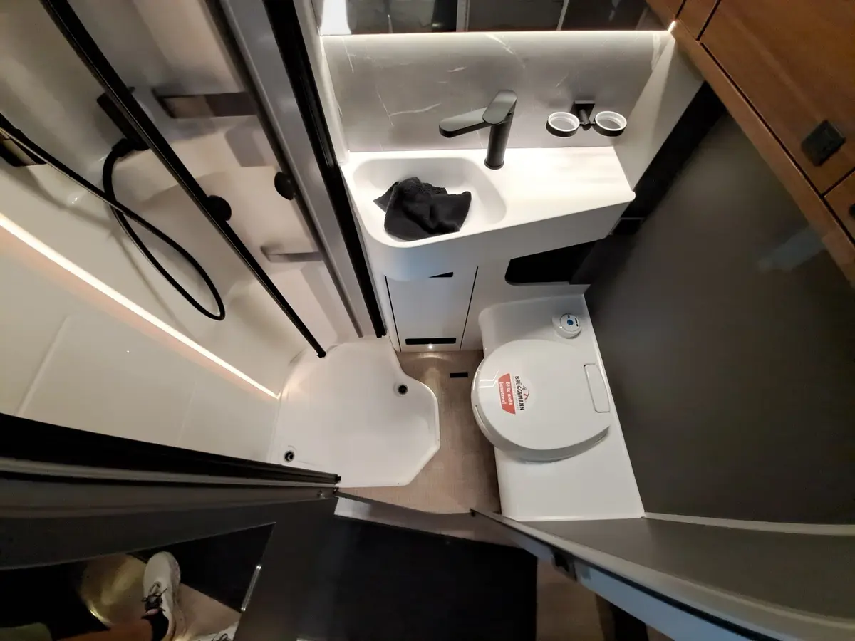 Hymer B-Klasse MC T 600 Premium-Line, Arktis, Hubbett