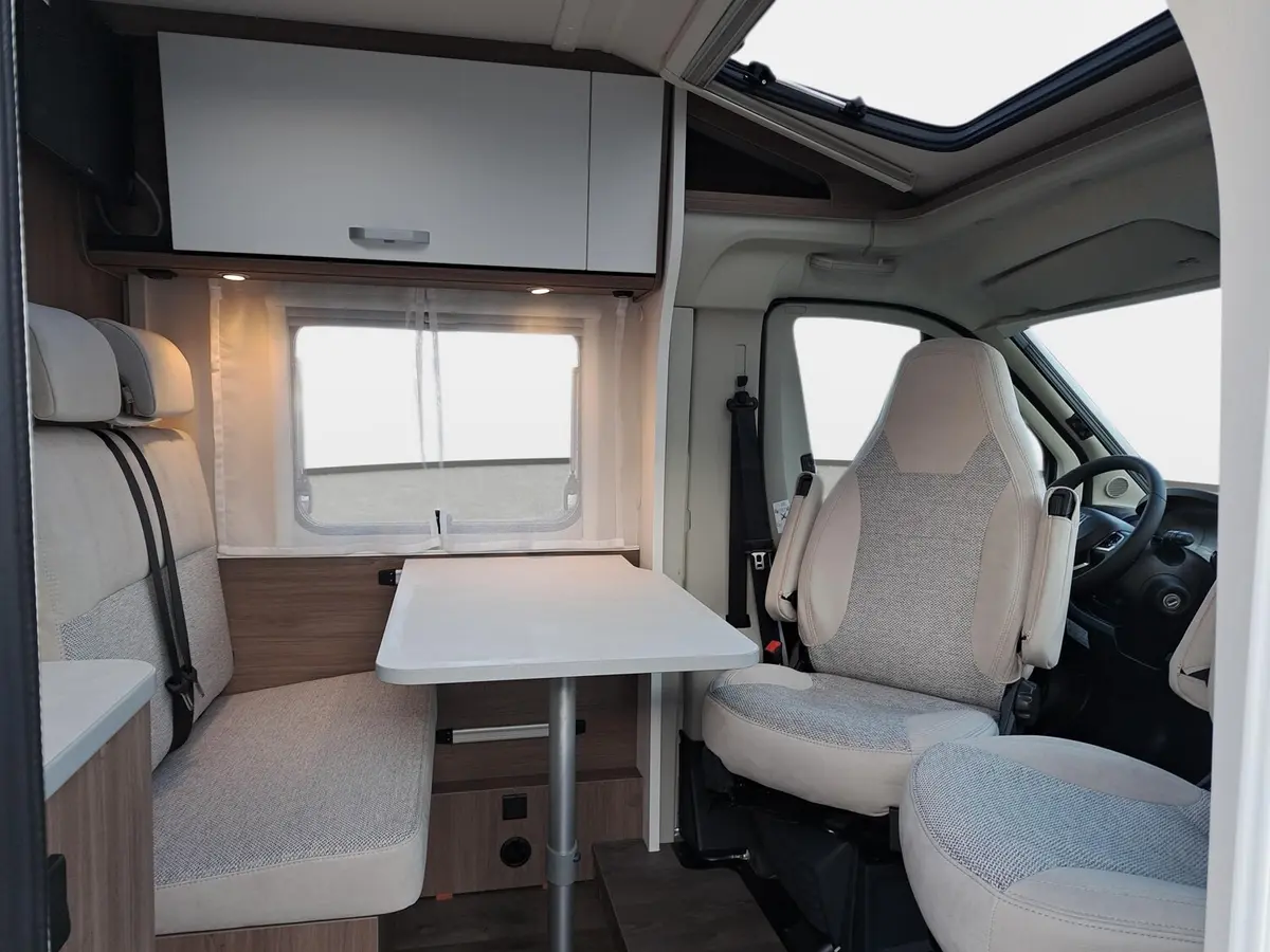 Carado V 337 Pro+ Automatik, Solar, TV-Paket