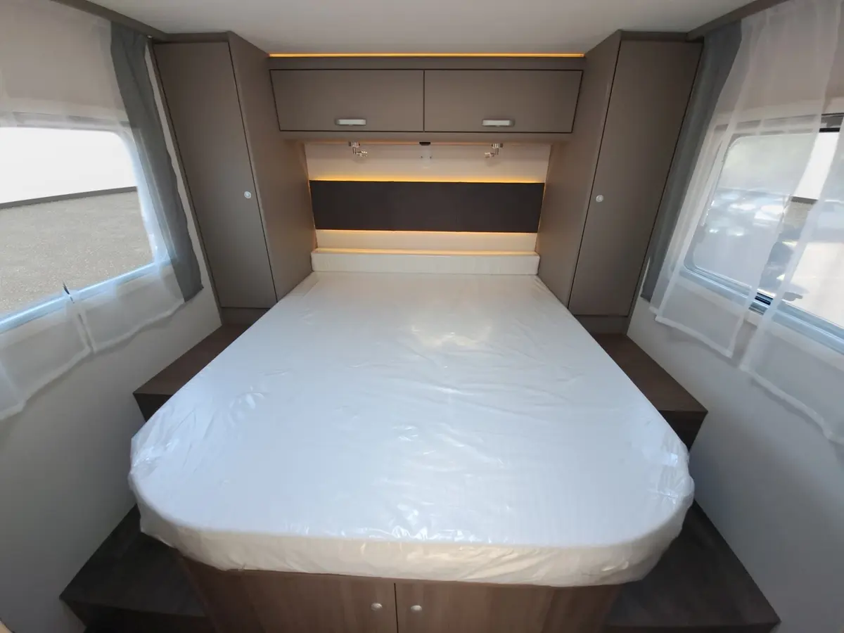 Carado T 459 Pro+, Autom., Solar, TV, LTE, 3. Bett, Ofen