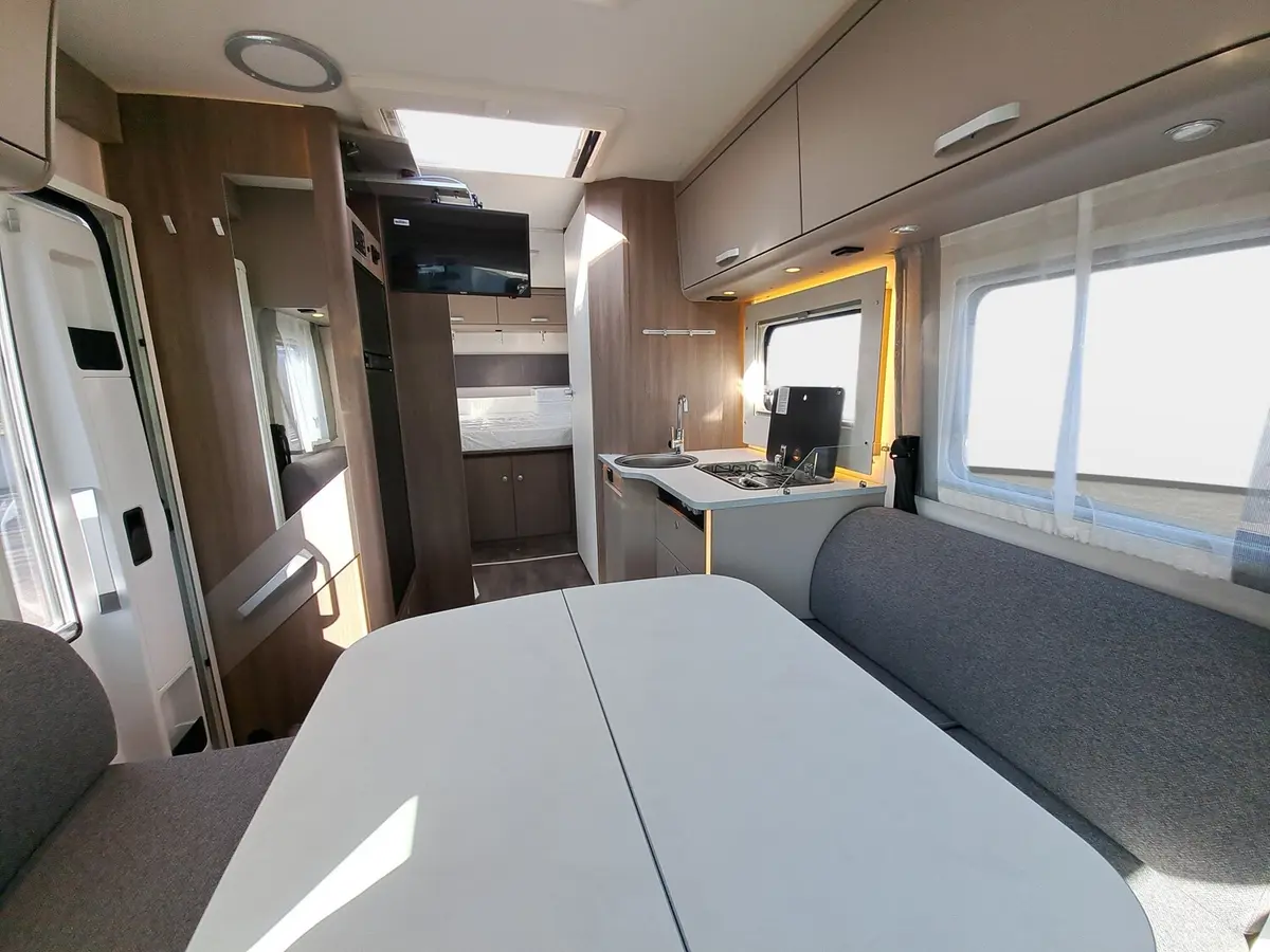 Carado T 459 Pro+ Automatik, Solar, TV, LTE, 3. Bett