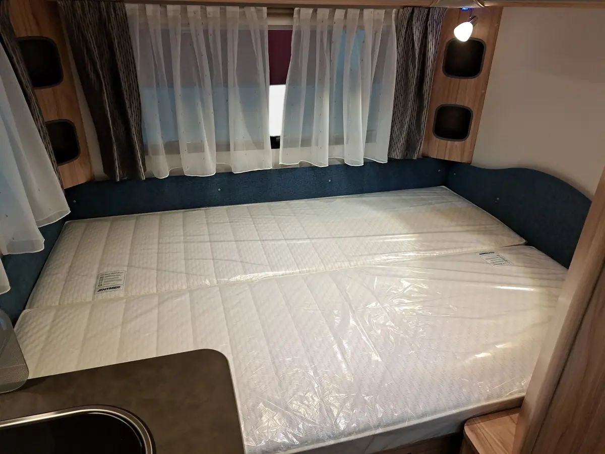 Hymer Eriba Nova Light 425 Moving-Paket, Autark, 1.600 kg