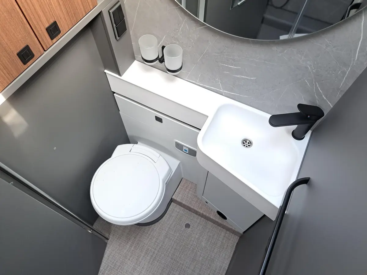 Hymer B-Klasse MC I 680 Premiumpaket, TV, Lithium