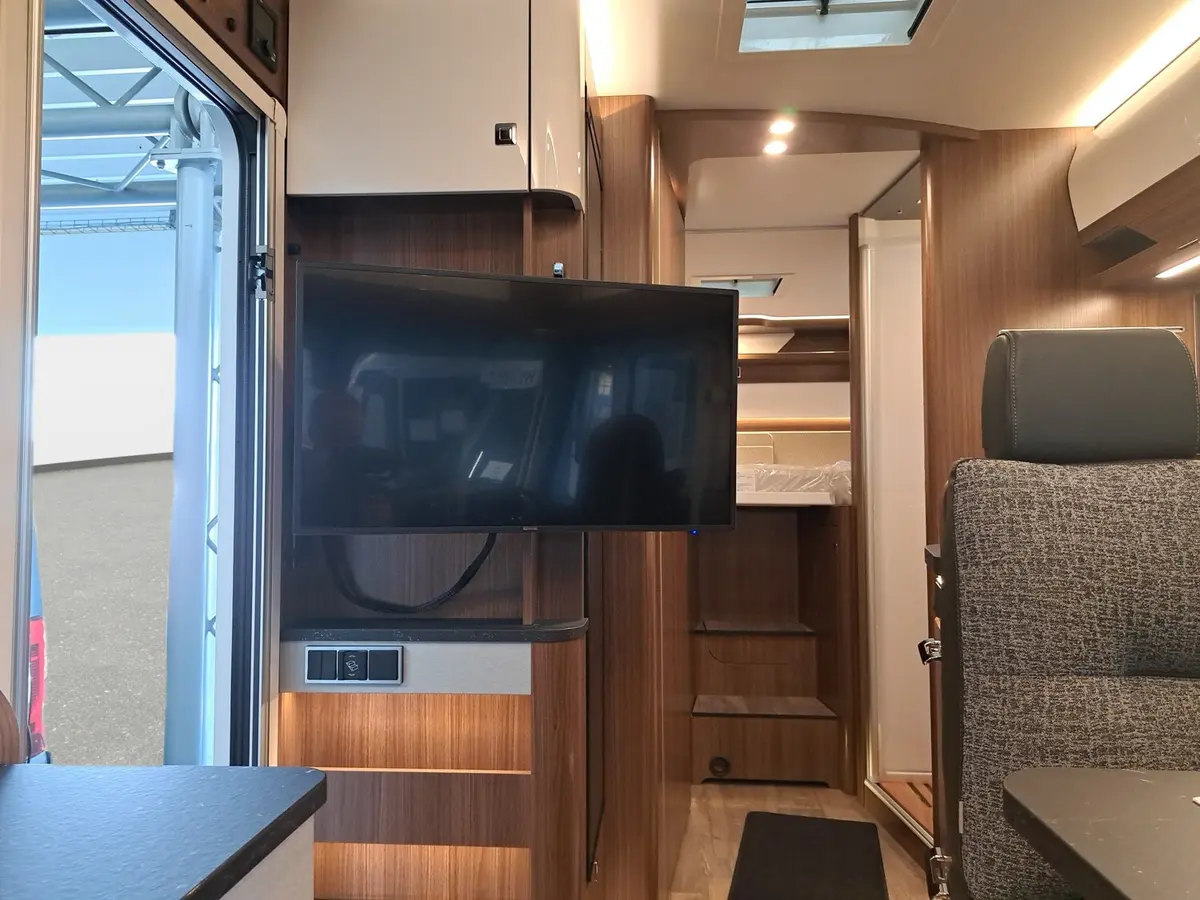 Hymer B-Klasse MC I 680 Bugausbau, Premium, AHK
