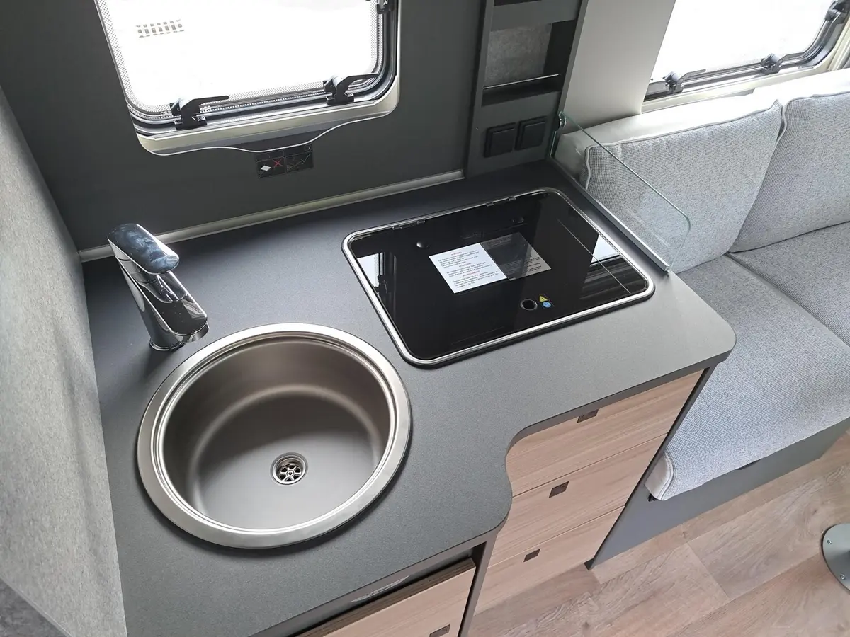 Dethleffs Trend T 7057 DBL Hubbett, div. Pakete