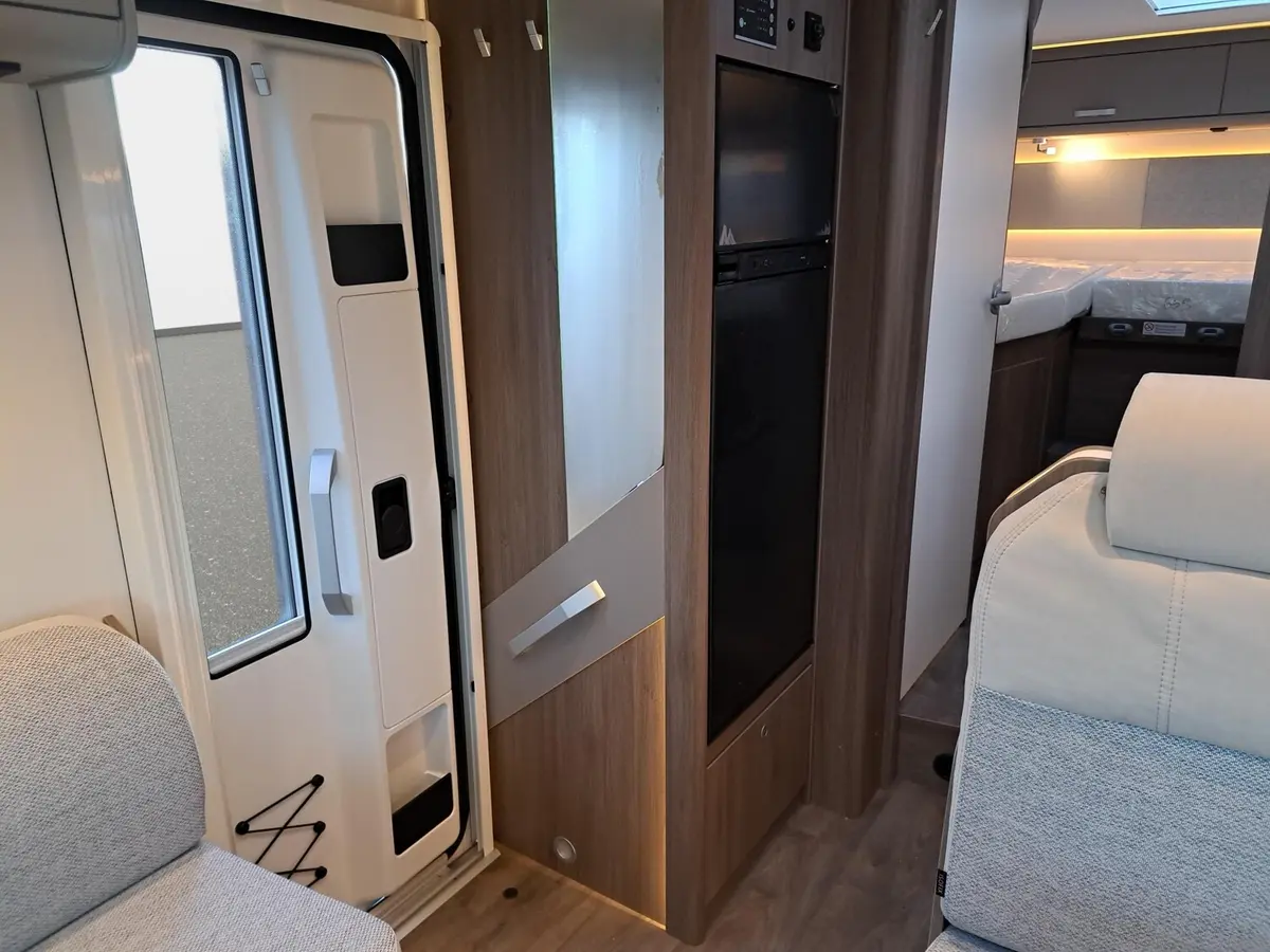 Carado T 447 Pro+ Hubbett, TV, Sat, Solar