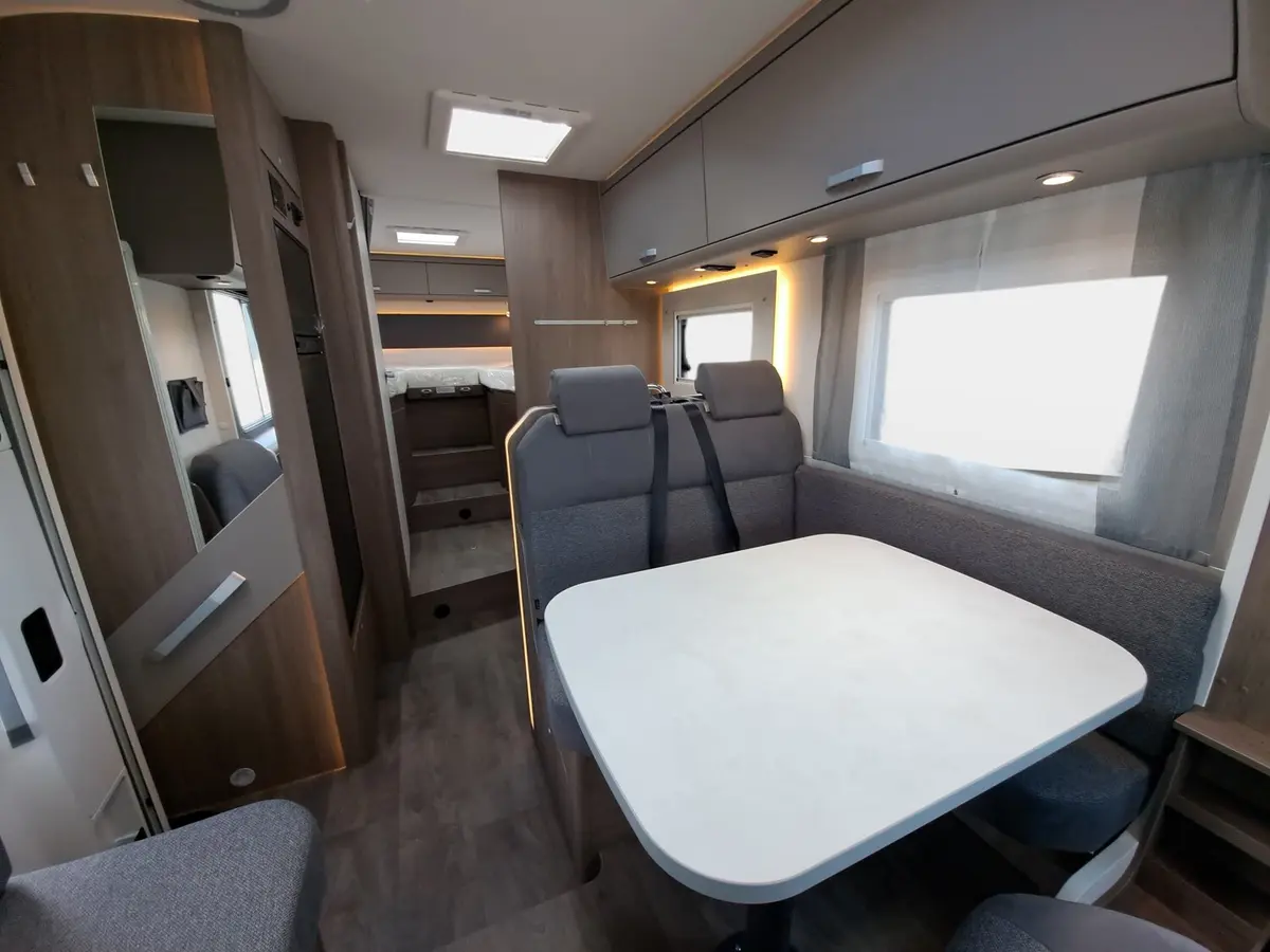 Carado I 447 Pro+ Automatik, 4.400 kg, Solar, LTE, TV