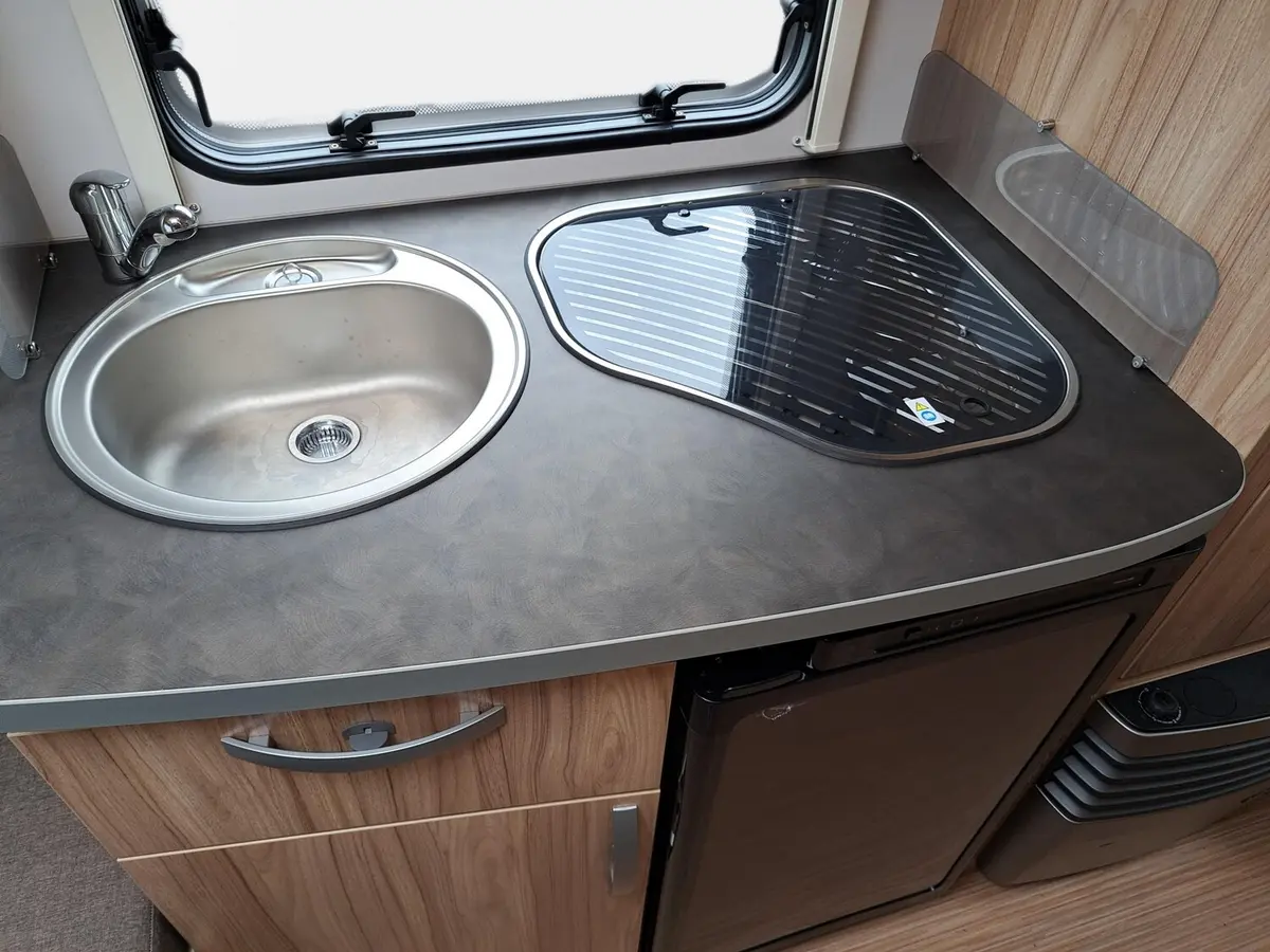 Hymer Eriba Nova Light 470 Mover, Autarkpaket, Markise