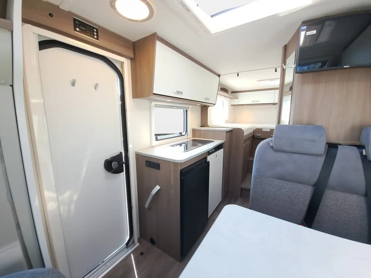 Carado V 337 Pro+, Solar, LTE, TV-Paket