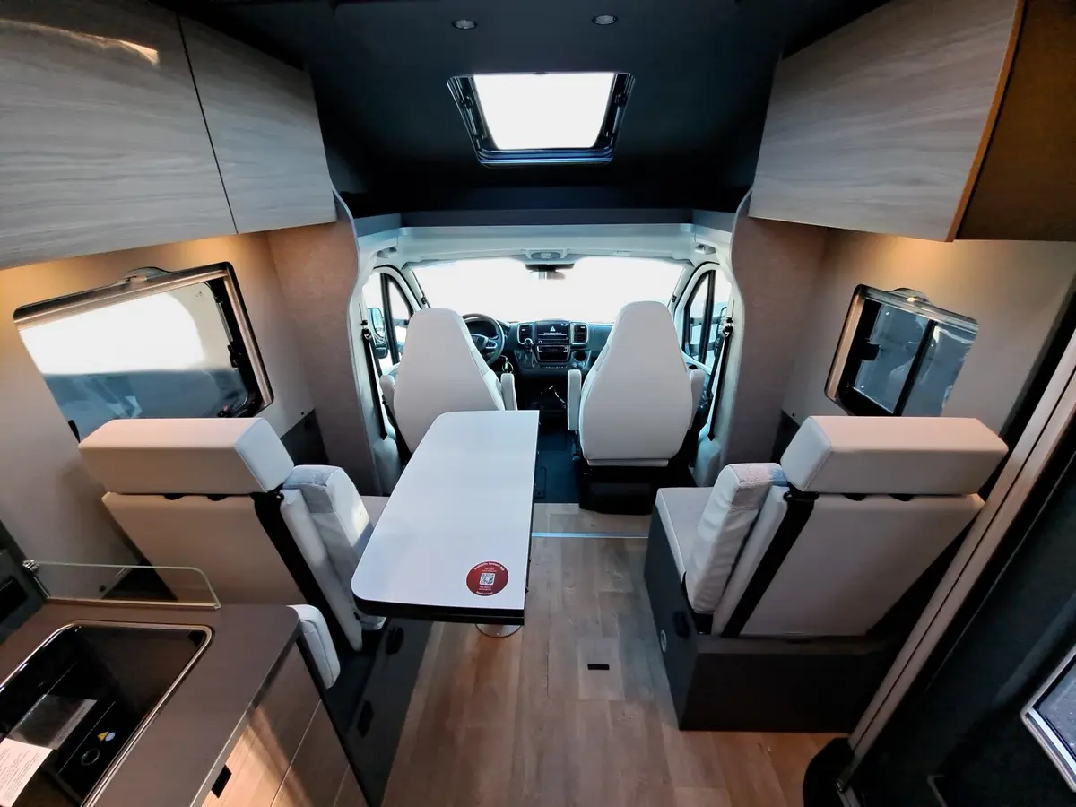 Dethleffs Trend Active T 7057 EBL Chassis-, Assistenzpaket